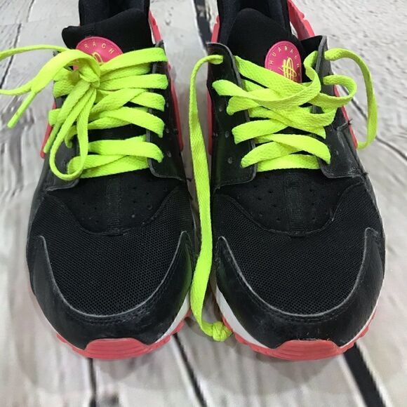 NIKE HUARACHES black & pink rubber accents sneakers 7Y Euc - Picture 6 of 9